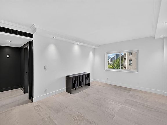 3rd image of 2285 Peachtree Rd NE Unit 706