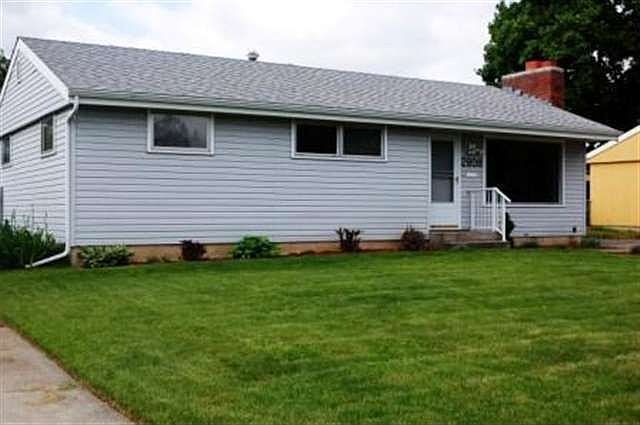 1st image of 2808 E 39th Ave