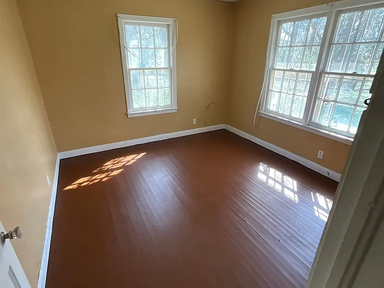 3319 Stonewall St — Photo 3