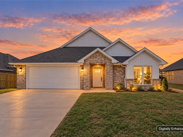 191 Spicewood Trl, Centerton, AR 72719