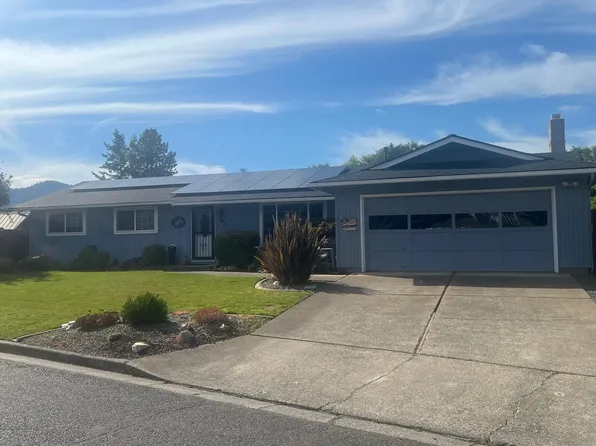 103 Saxbury Dr, Central Pt, OR 97502