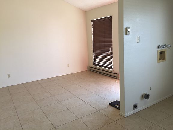 2nd image of 3119 Hillrise Dr