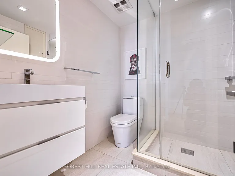 8 Colborne St #Penthouse 2701 — Photo 27