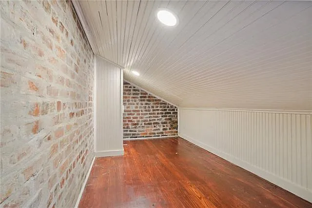 732 Burgundy St #C — Photo 11