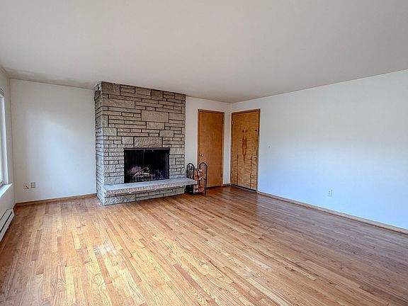 2nd image of 5214 Sand Point Way NE APT 3