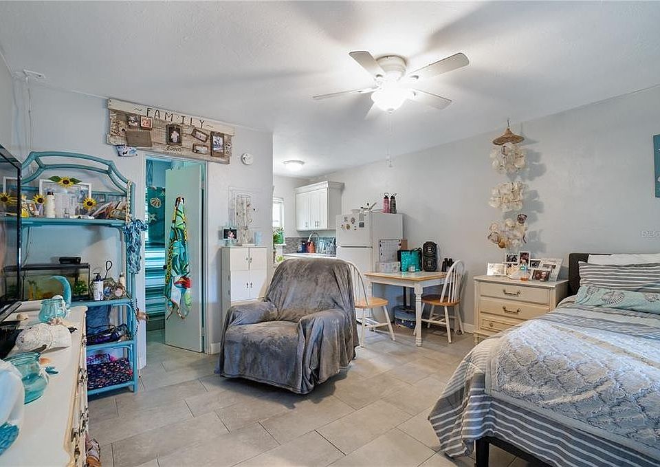 2nd image of 1896 Ocean Shore Blvd #4