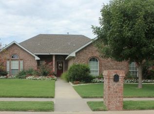 608 Cedar Dr, Pilot Point, TX 76258