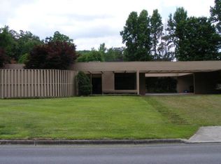 1801 Oakmont Dr, Dalton, GA 30720