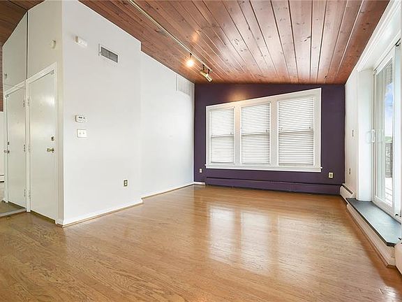 3rd image of 225 E Swissvale Ave APT 9