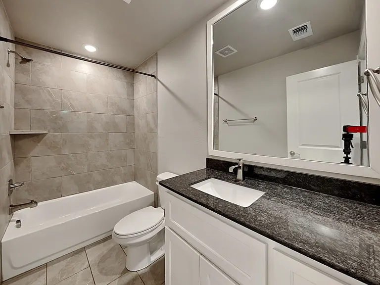 8400 Rainier St — Photo 15