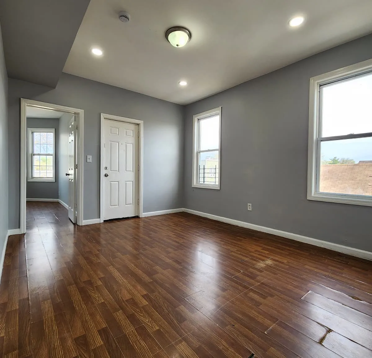 3 bed, $1,875 — Photo 2