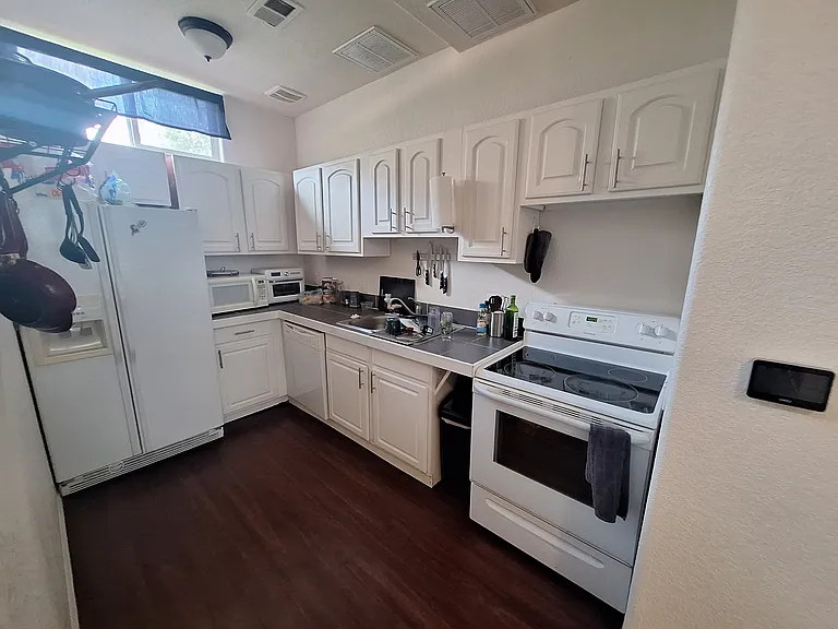 2507 Lynnhaven Ln — Photo 4