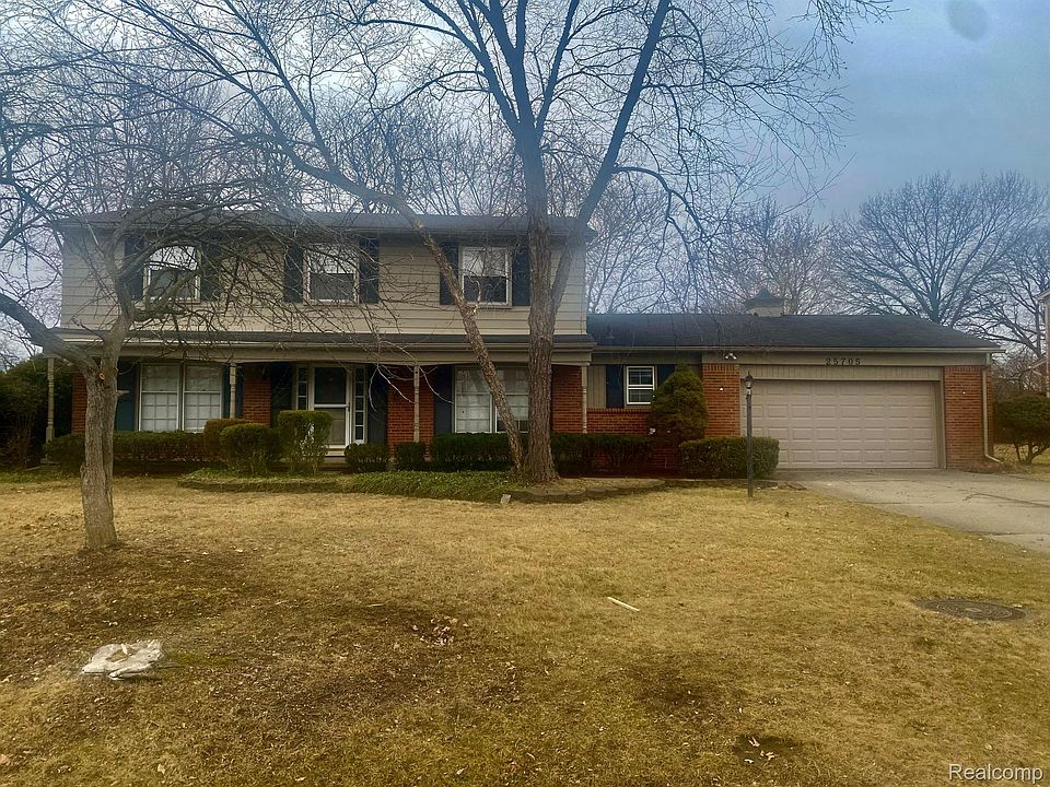 1st image of 25705 Castlereigh Dr