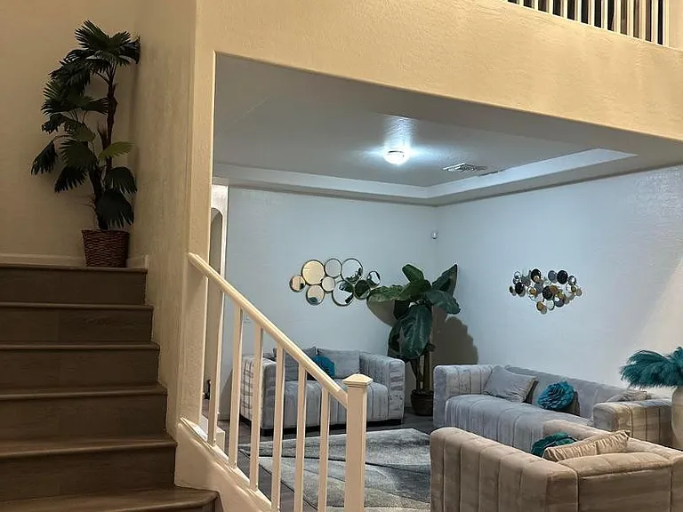 6424 N Florence Ave — Photo 3