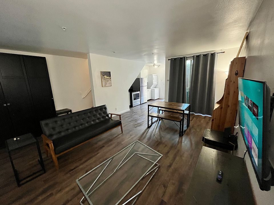 1st image of 721 9th Ave Unit 9