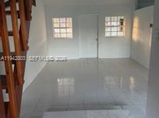 South Ridge Heights 2nd S, Miami, FL 33177