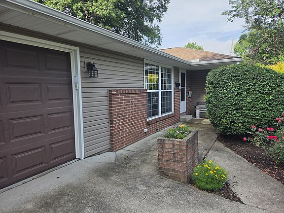 2nd image of 351 Bow Dr