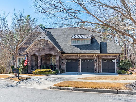 3rd image of 614 Pomegranate Pl