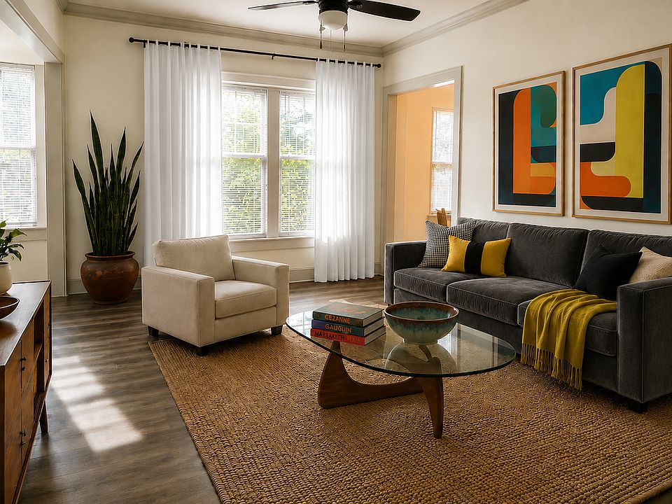 1BR, 1BA / Living Room