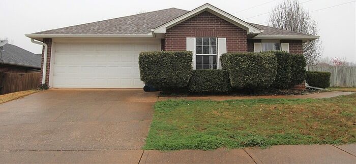 1st image of 447 Redbud Cir