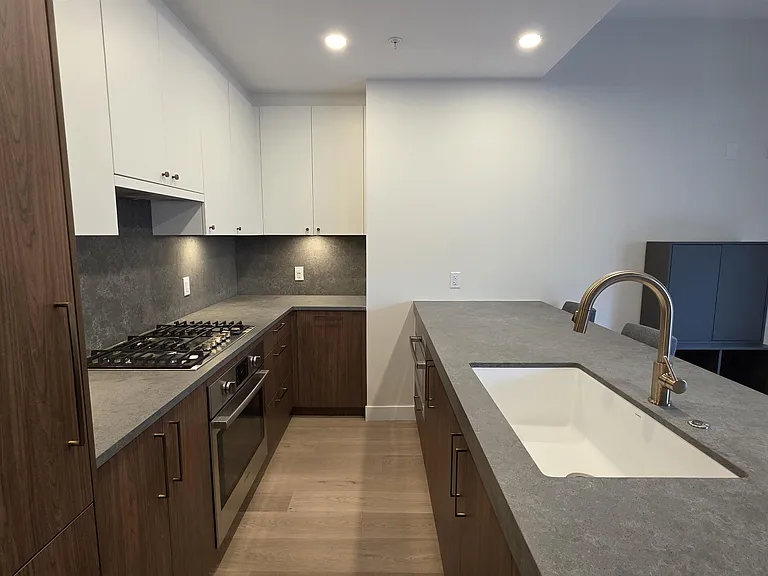 5005 Ash St #204 — Photo 16