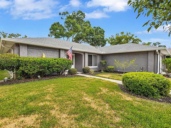 3rd image of 1743 MACDONNELL DRIVE
