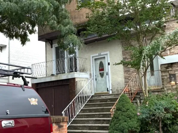 86 Russek Dr, Staten Island, NY 10312