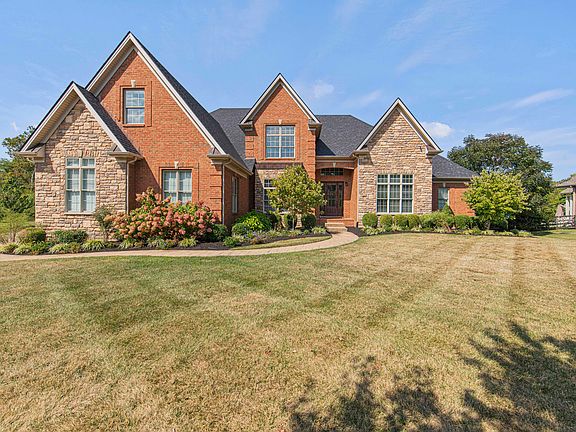 2nd image of 728 Chinkapin Dr