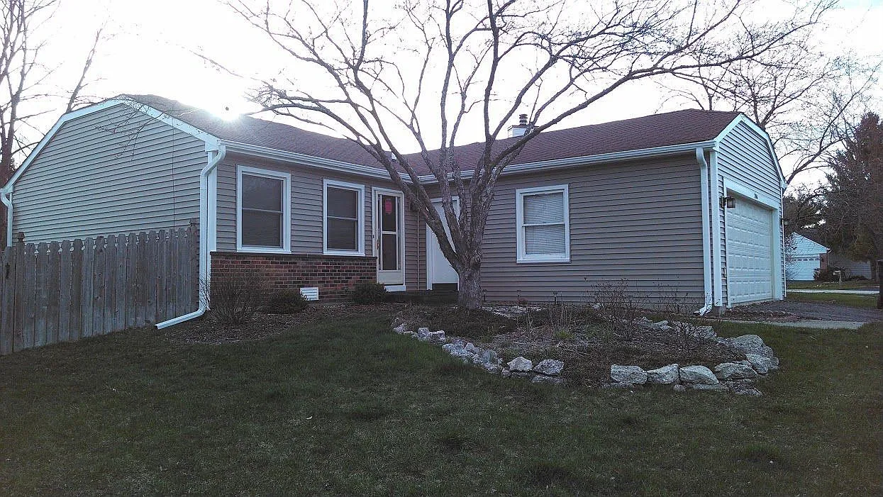 206 E Lakeside Dr photo 1