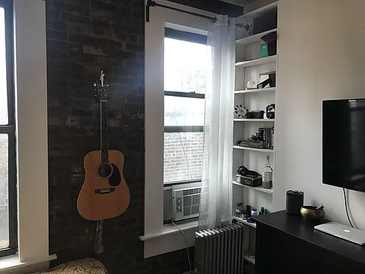 Rented by REAL New York | media 19