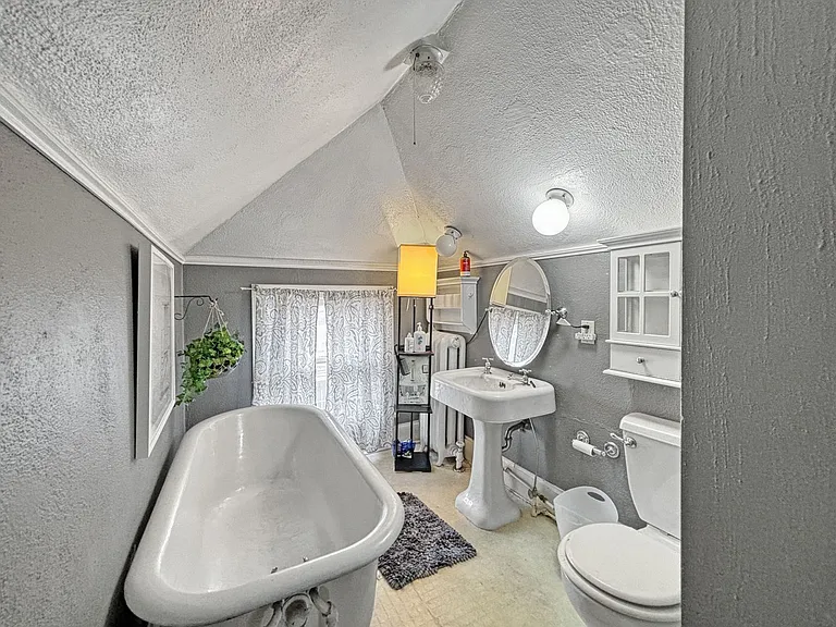 1880 Fairmount Ave #3 — Photo 4