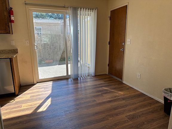 4th image of 35 Rose Ln