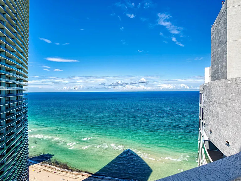 18911 Collins Ave #506 — Photo 59
