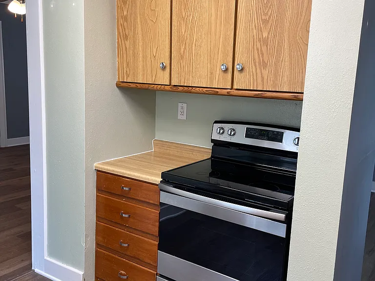 1505 Kellogg Ave — Photo 7