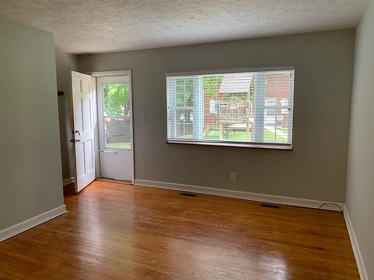 Living Room/Front Entrance