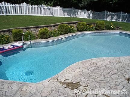 2nd image of 25 Moreland Dr