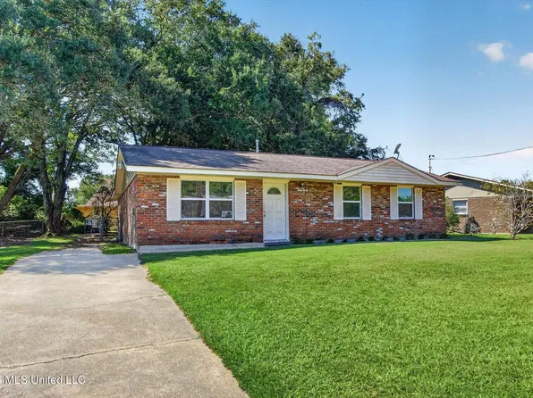 15440 Orleans Dr, Biloxi, MS 39532