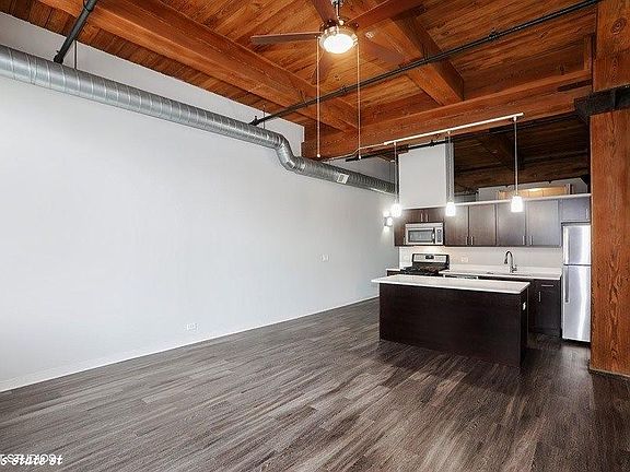 3rd image of 1547 S State St #1628