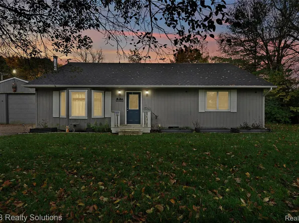 7171 Stanley Rd, Flushing, MI 48433