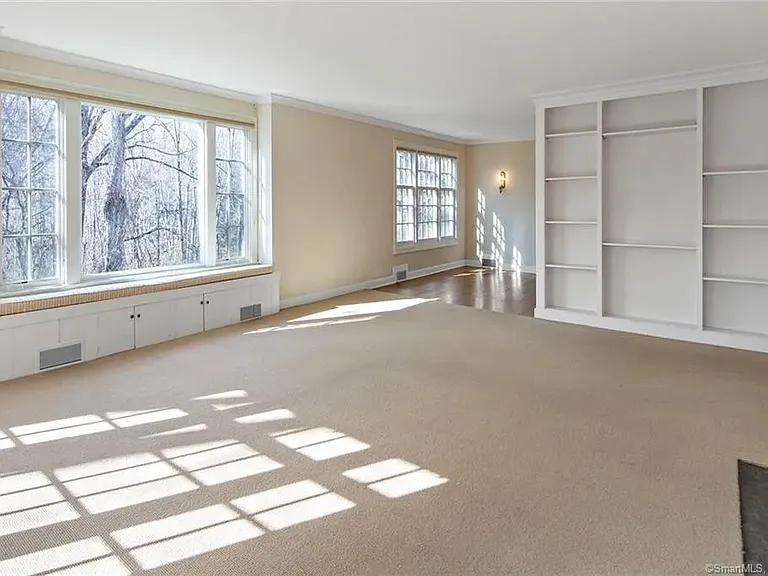 920 Redding Rd — Photo 11