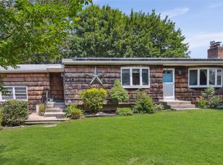 29 King Rd, Rocky Point, NY 11778