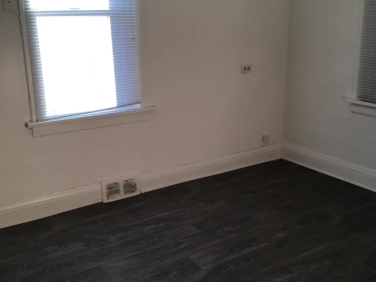 1916 Delaware St #1 — Photo 6