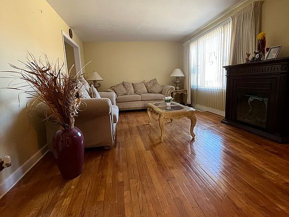 4th image of 2522 S 3rd Ave