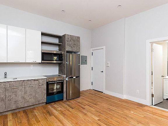4th image of 1151 Rogers Ave #2