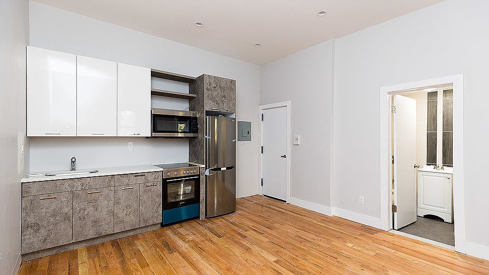 1st image of 1151 Rogers Ave #1