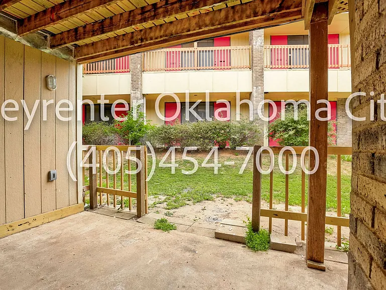 6554 N. Meridian Ave. Townhouse — Photo 34