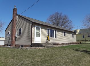 507 W Clay St, Calmar, IA 52132