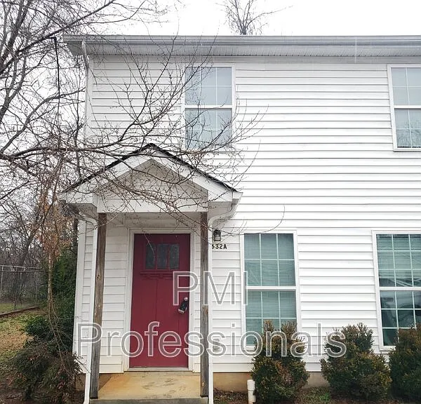 632 East St #A — Photo 2