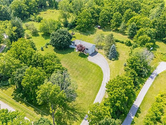 4th image of 4618 Cole Rd