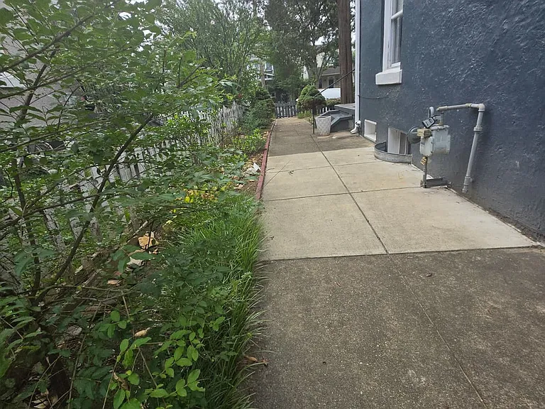 1353 Kennedy St NW — Photo 31